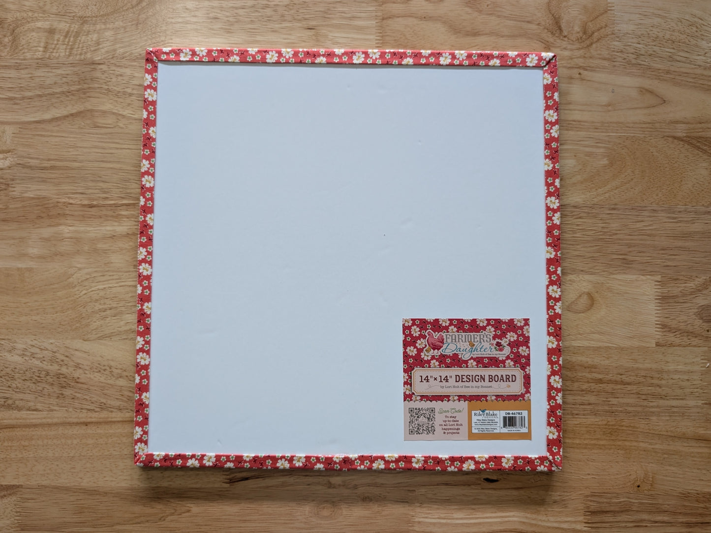 Farmer's Daughter 14" x 14" Quilt Square Design Board