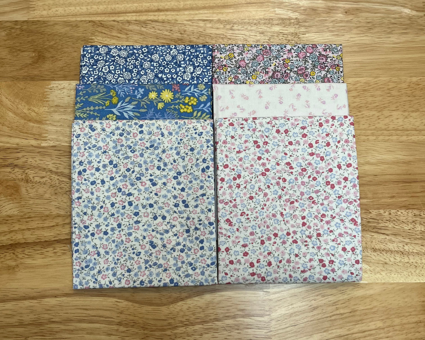 Petite Fleur Fat Quarter Bundle - 30 Dainty Floral Fabrics