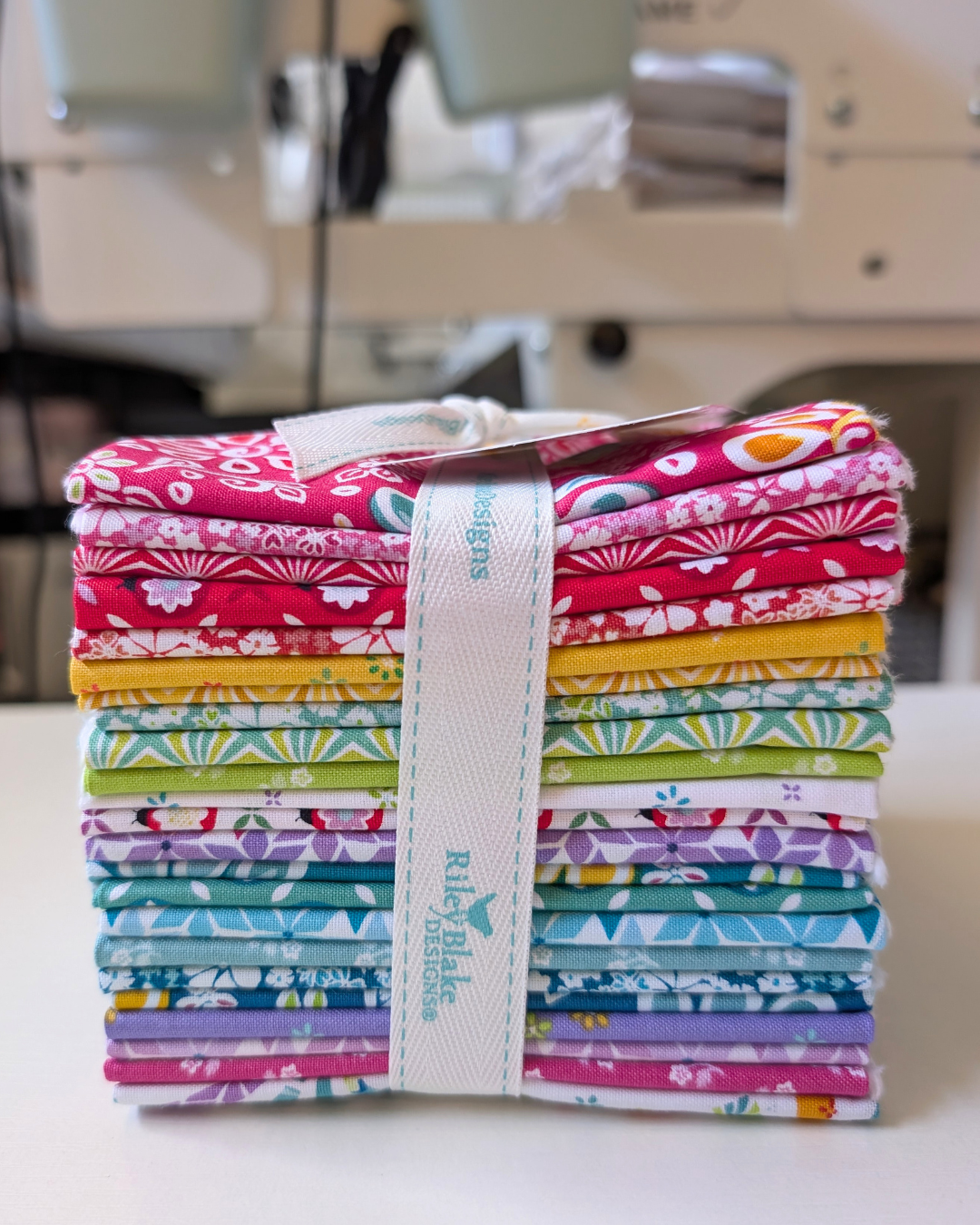 Chasing Rainbows Fat Quarter Bundle - 23 Colorful Fabrics for Joyful Quilting