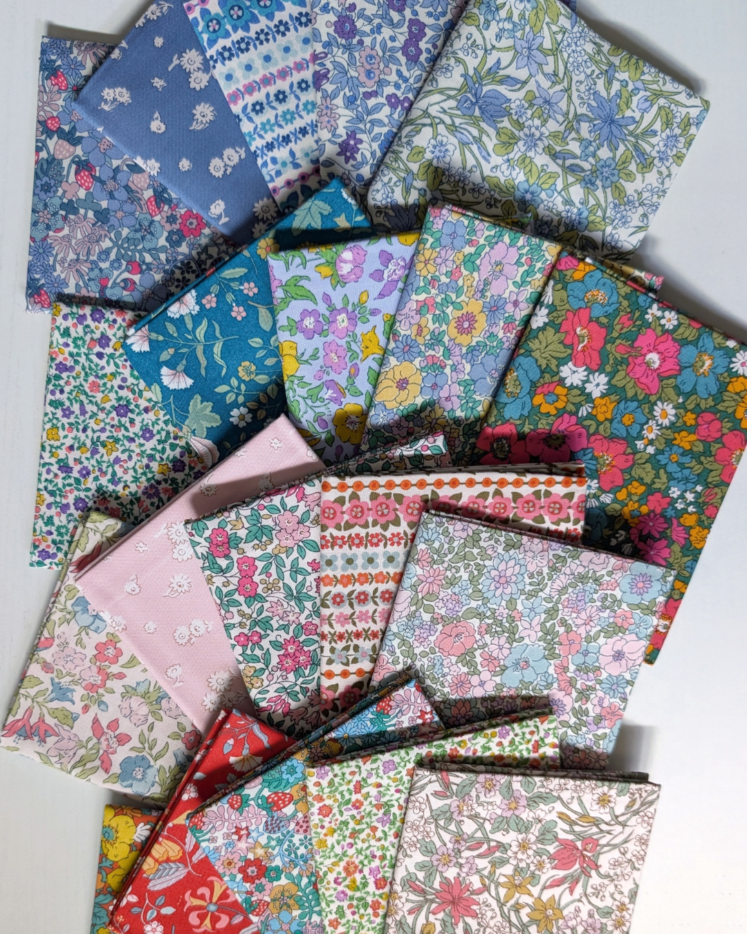 Liberty Everlasting Fat Quarter Bundle - 20 Ditsy Floral Fabrics