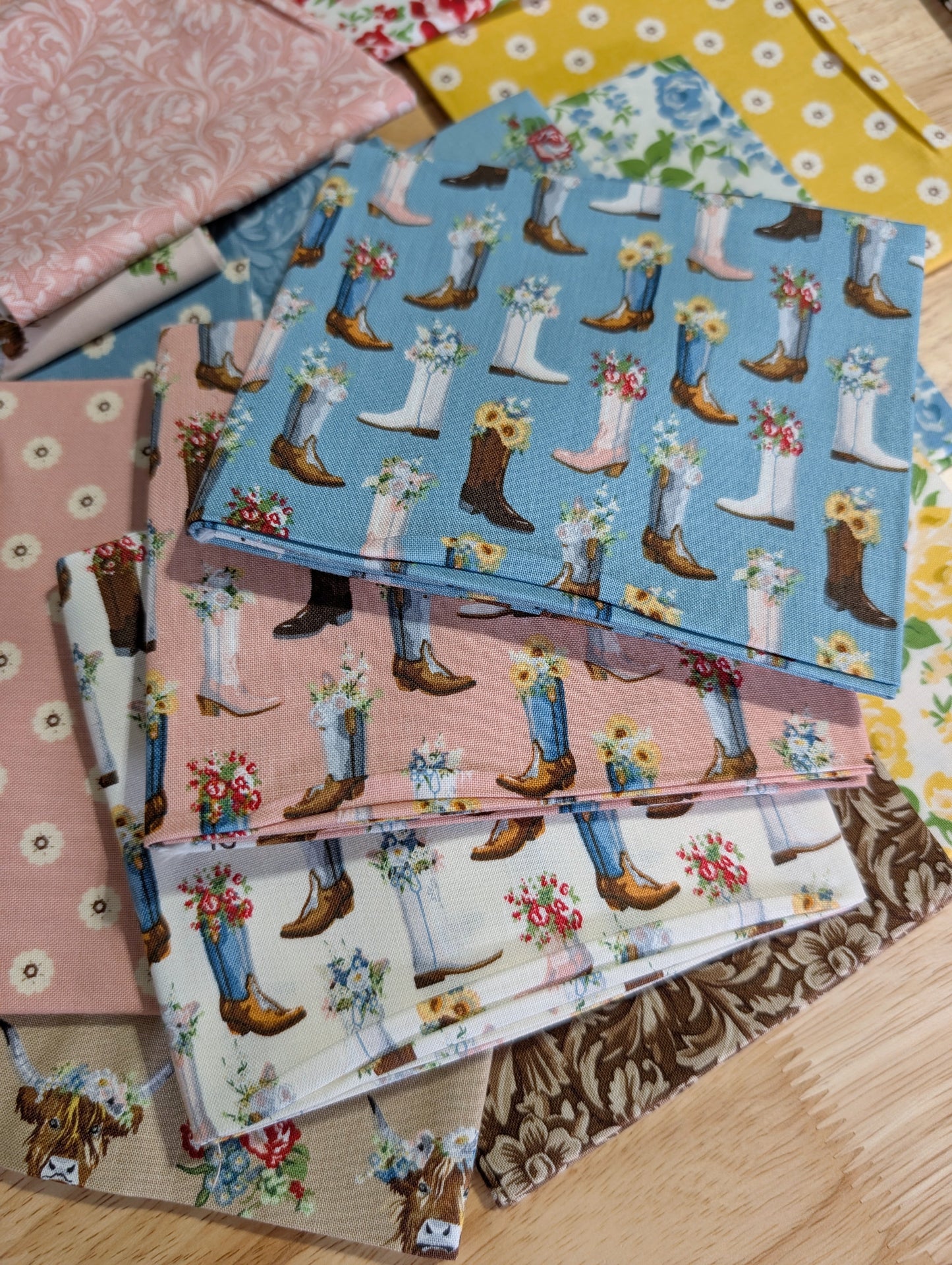 Cowgirl Fat Quarter Bundle - 21 Charming Western Fabrics