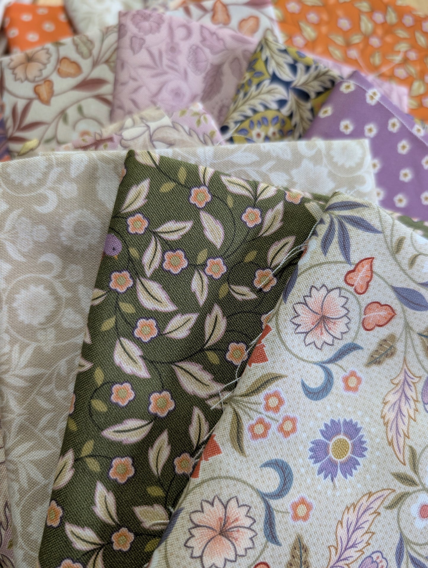 Crossroads Quilt Kit with Isabella Arts & Crafts Floral Fabrics