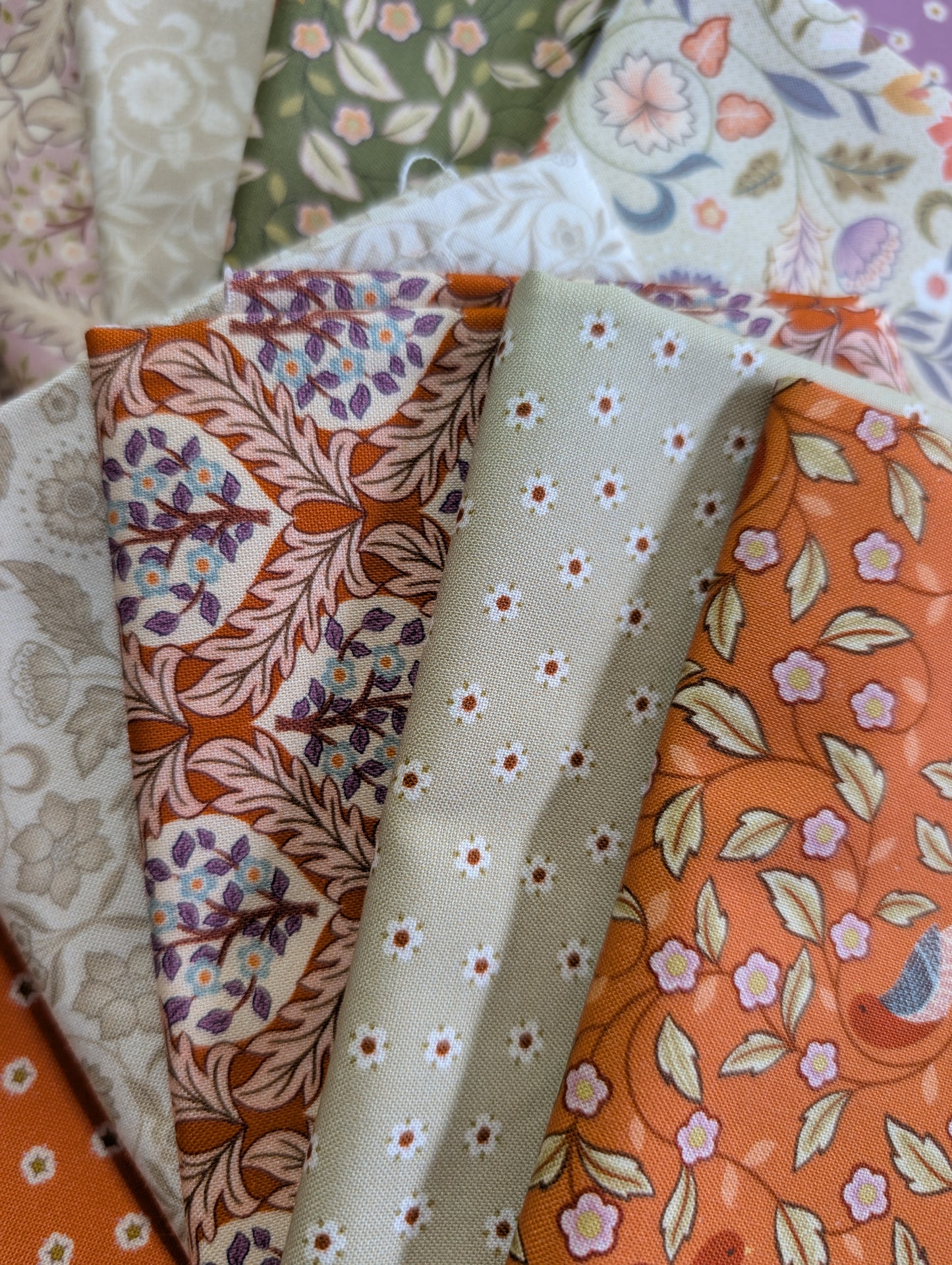 Crossroads Quilt Kit with Isabella Arts & Crafts Floral Fabrics