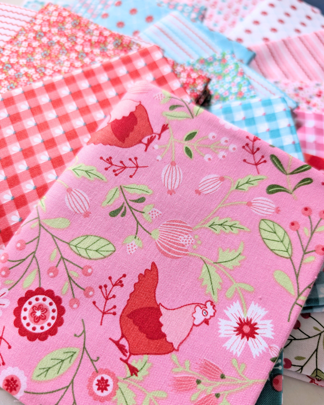 Smitten Chicken Fat Quarter Bundle - 21 Flirty Farmyard Fabrics